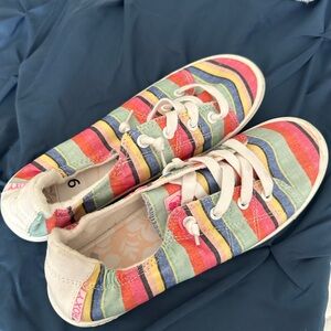 Stripe women’s size 9 new sneakers Roxy brand